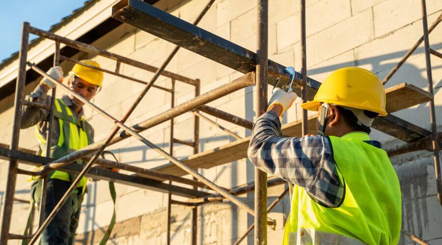 Expert flood damage restoration services in Latham, IL
